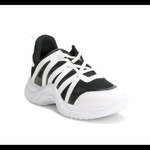 Sale!!! Wanted Chunky Sneakers Black And White